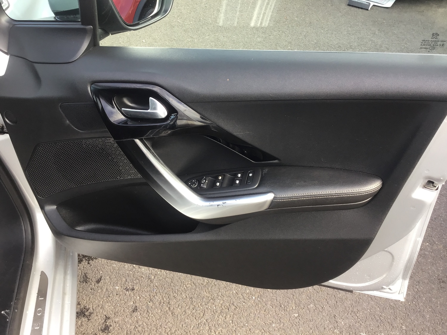 Used Peugeot 208 2014 for sale - 76205792: Photo 36