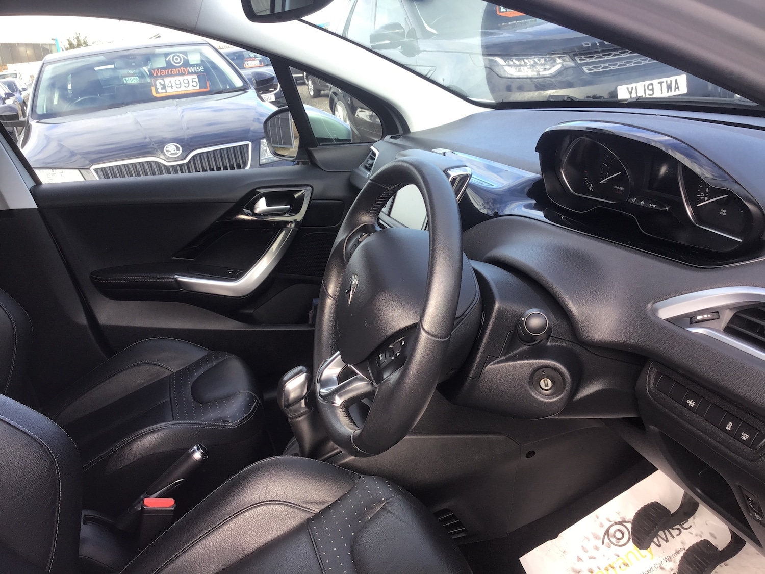 Used Peugeot 208 2014 for sale - 76205792: Photo 37