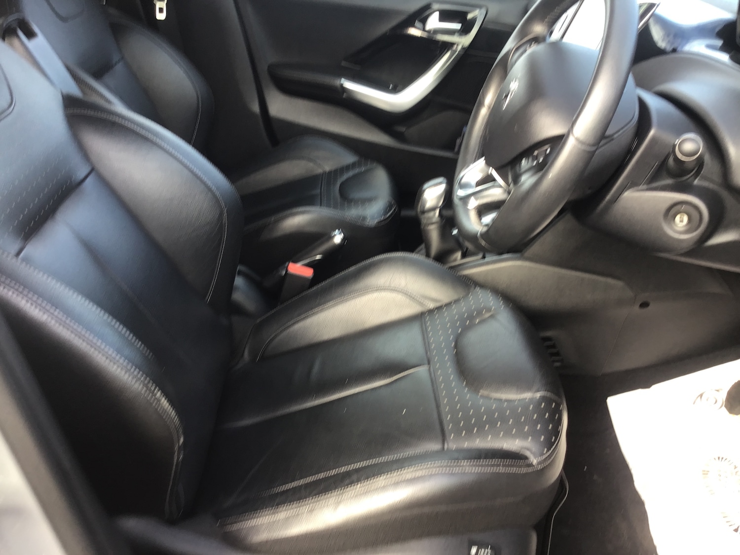 Used Peugeot 208 2014 for sale - 76205792: Photo 40