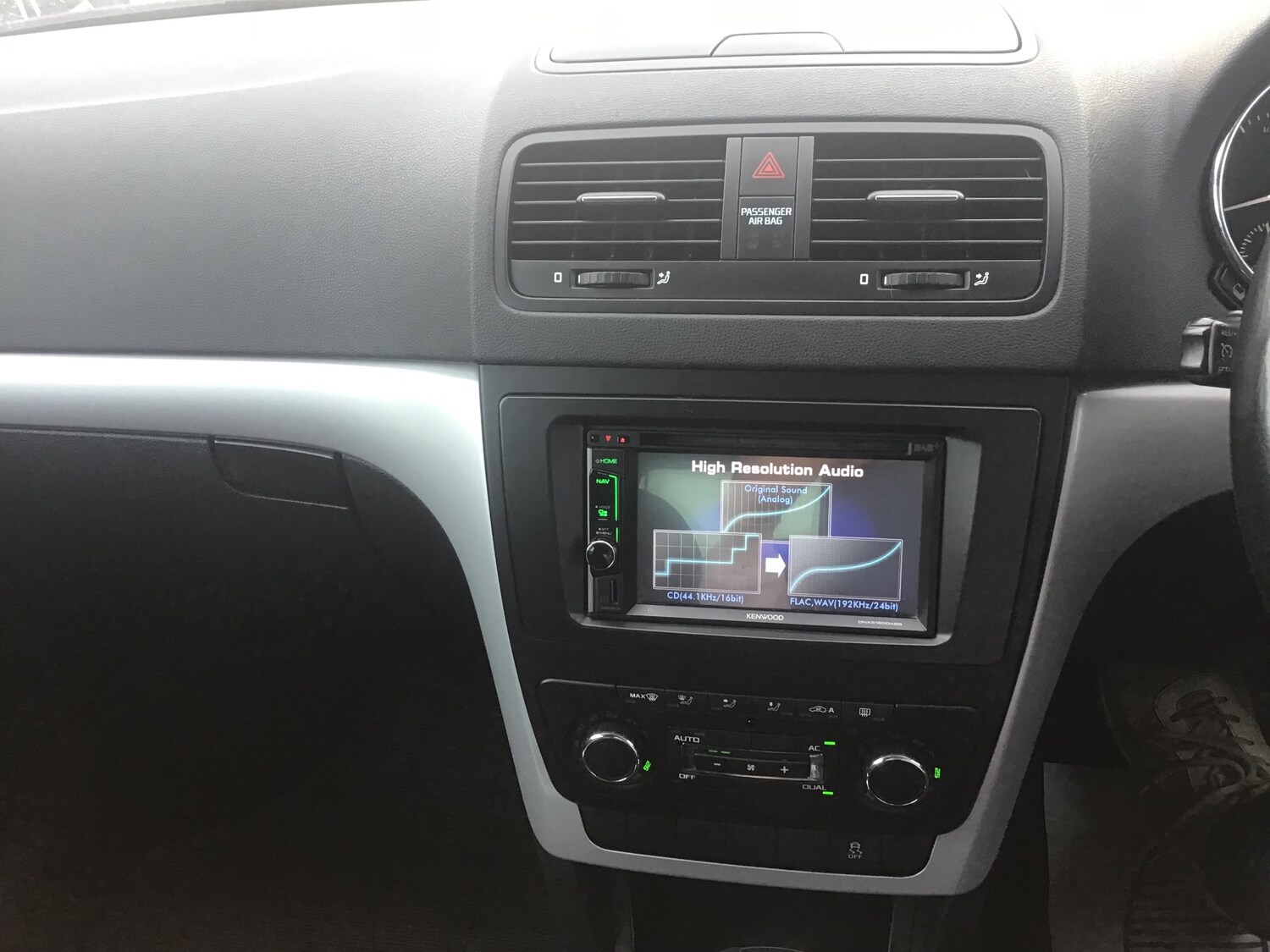 Used Skoda Yeti 2010 for sale - 77831840: Photo 37