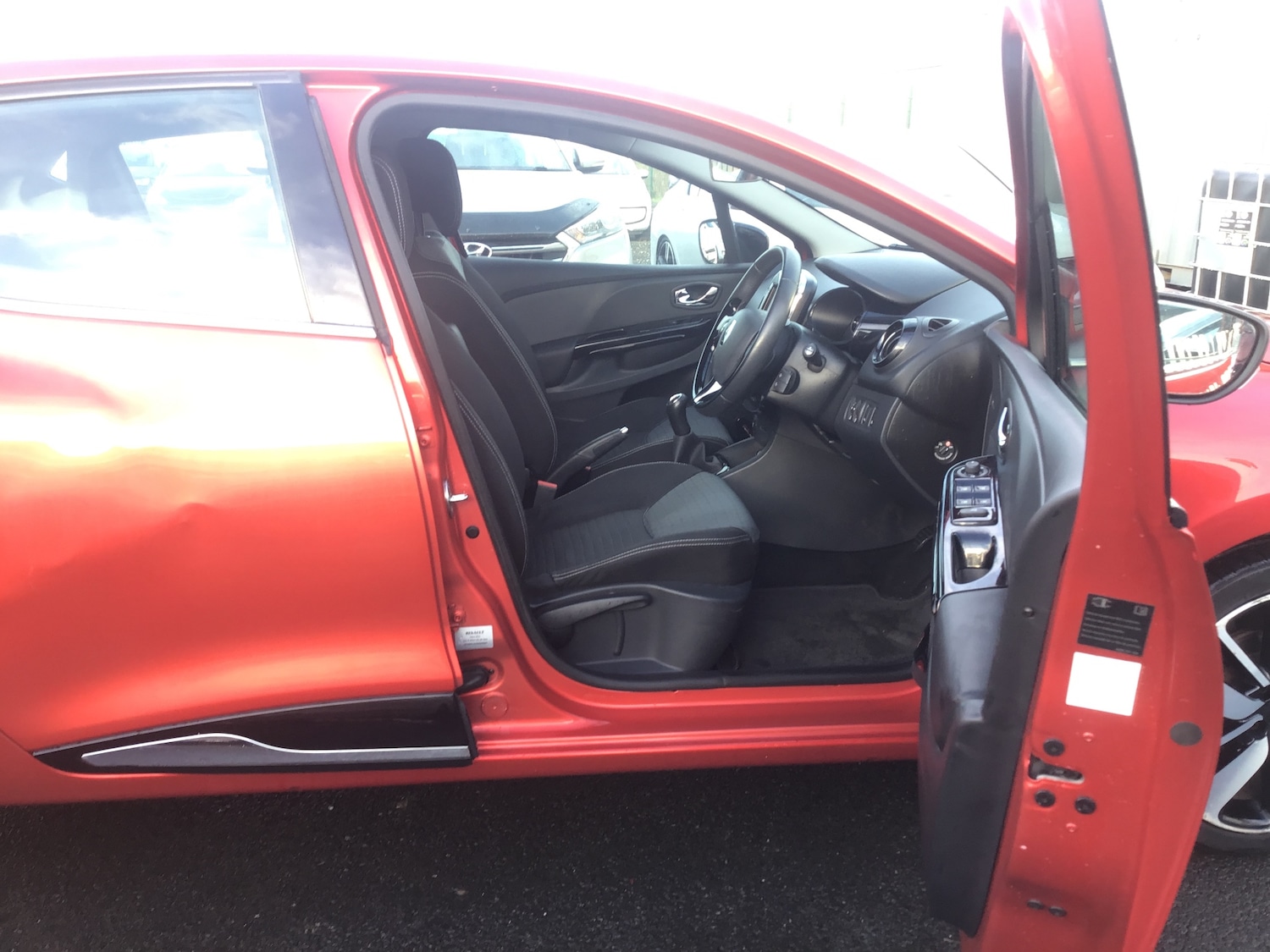 Used Renault Clio 2013 for sale - 76968387: Photo 10