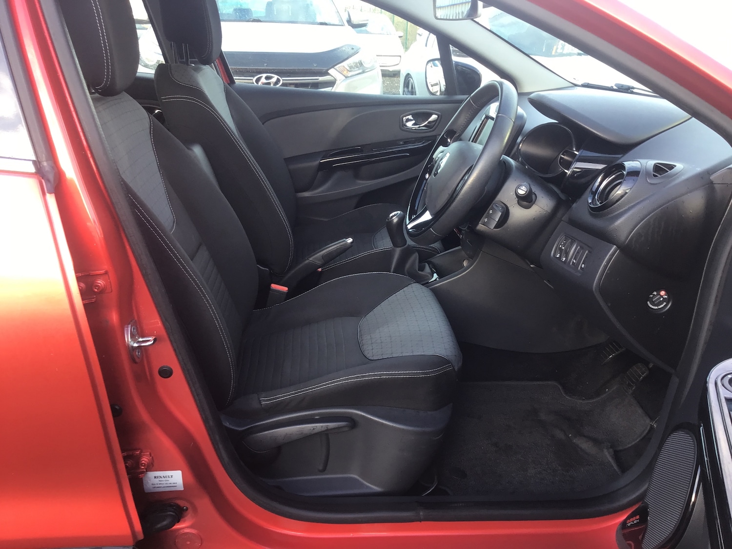 Used Renault Clio 2013 for sale - 76968387: Photo 11
