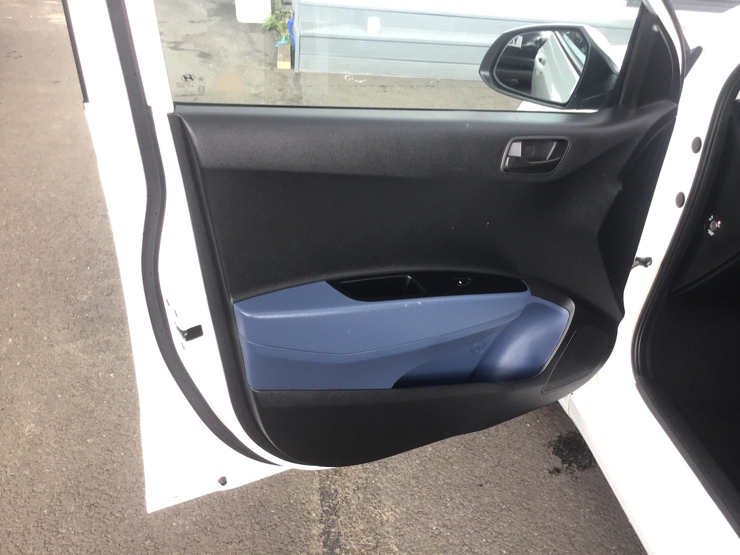 Used Hyundai i10 2014 for sale - 75909123: Photo 30