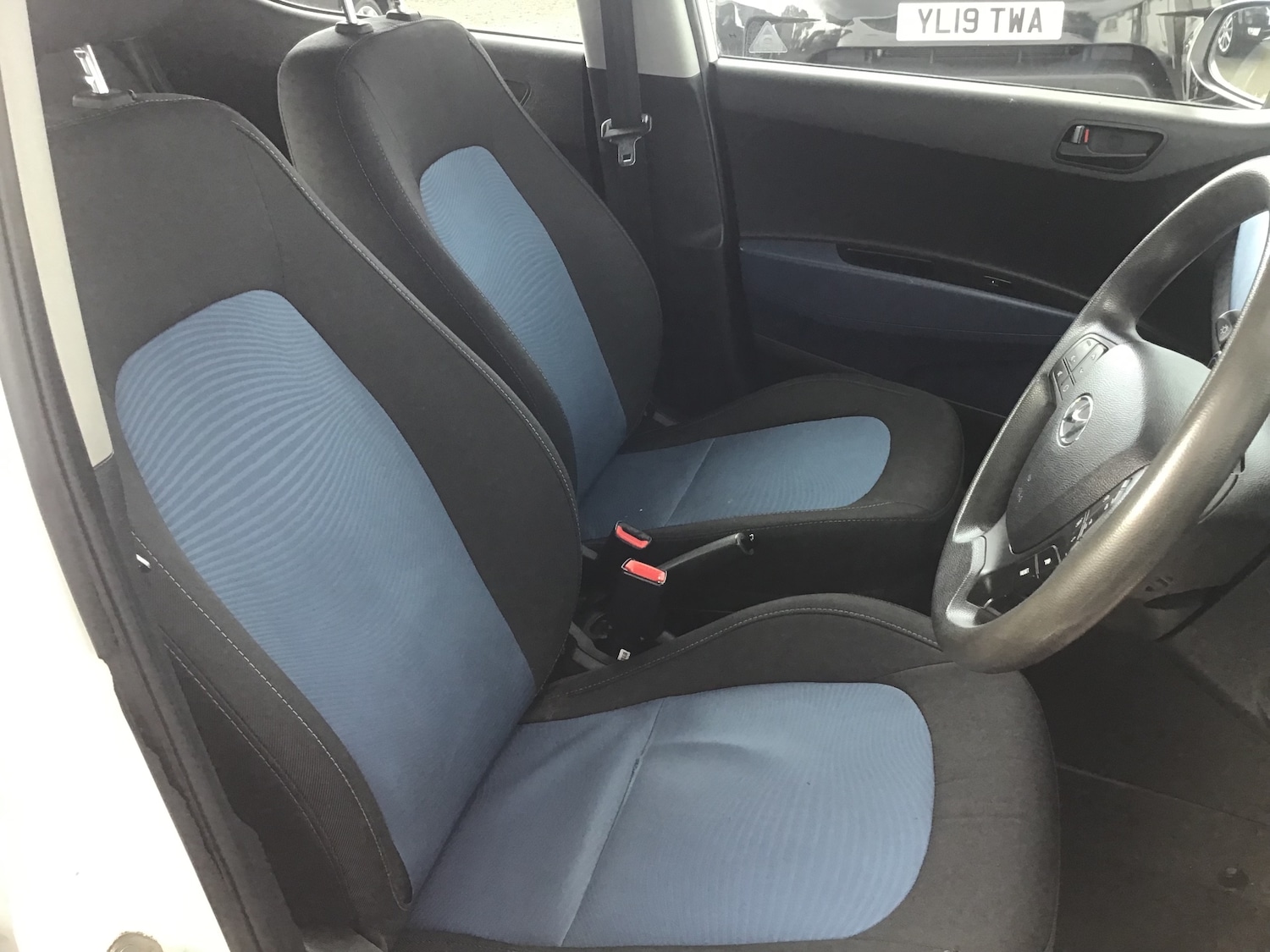 Used Hyundai i10 2014 for sale - 75909123: Photo 40
