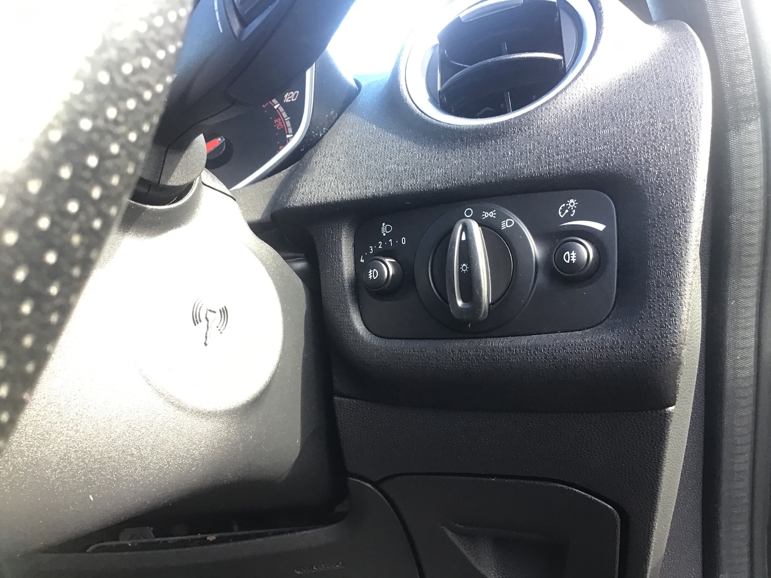 Used Ford Fiesta 2014 for sale - 76206004: Photo 30