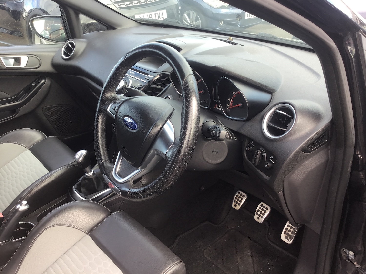 Used Ford Fiesta 2014 for sale - 76206004: Photo 39