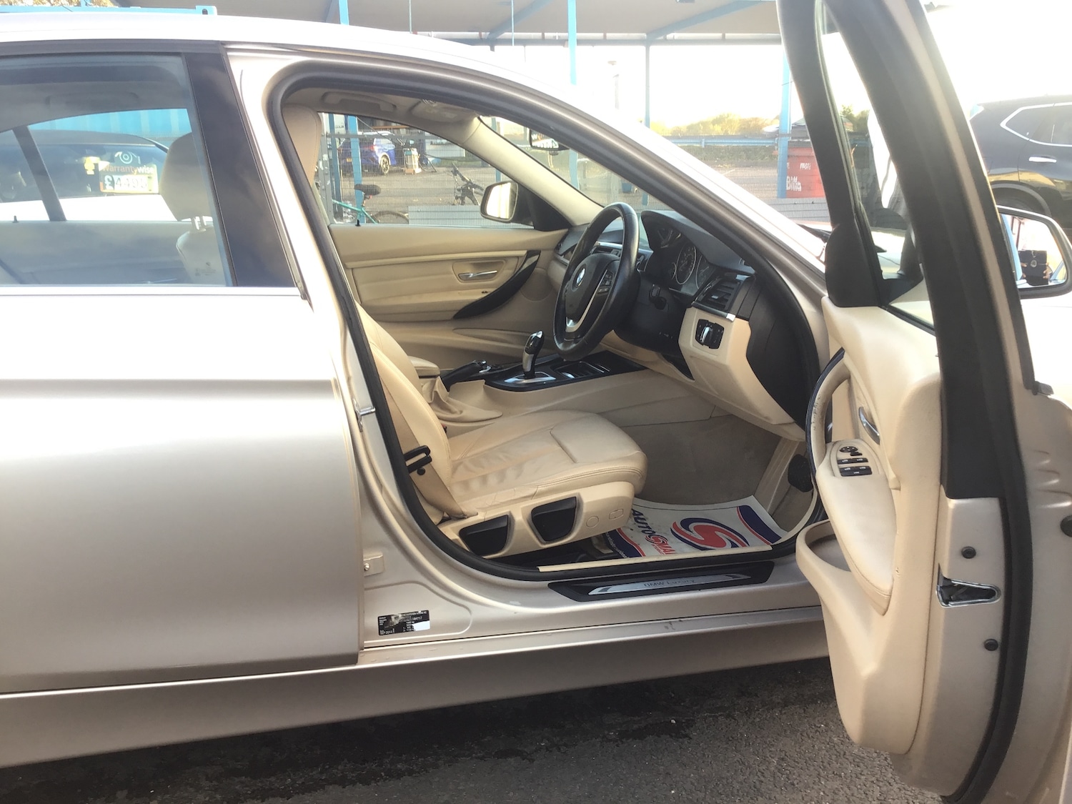 Used BMW 3 Series 2013 for sale - 76402729: Photo 10