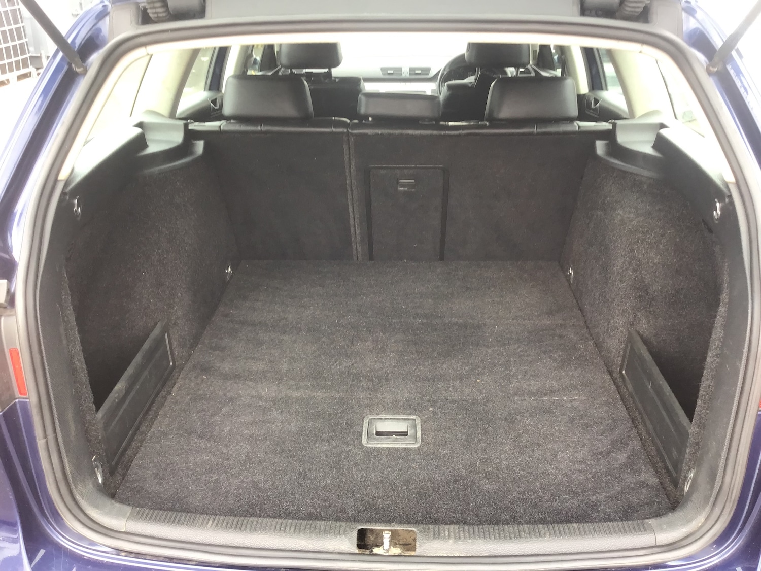 Used Volkswagen Passat 2010 for sale - 76276911: Photo 17