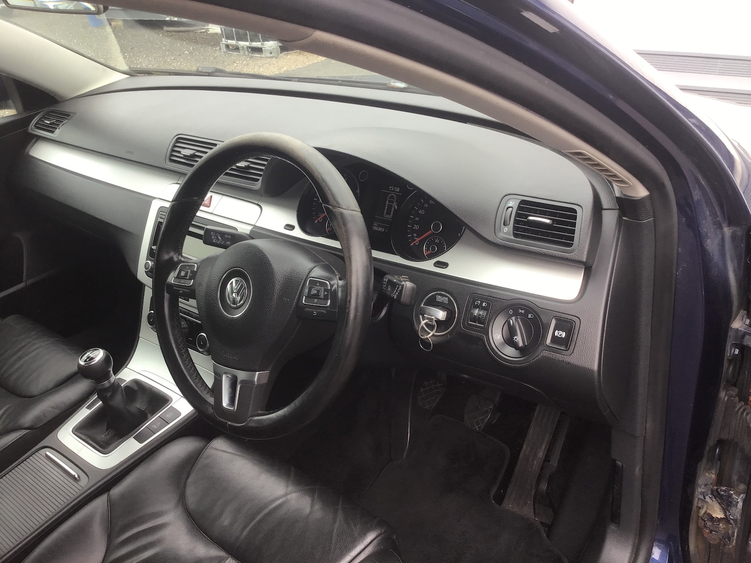 Used Volkswagen Passat 2010 for sale - 76276911: Photo 40