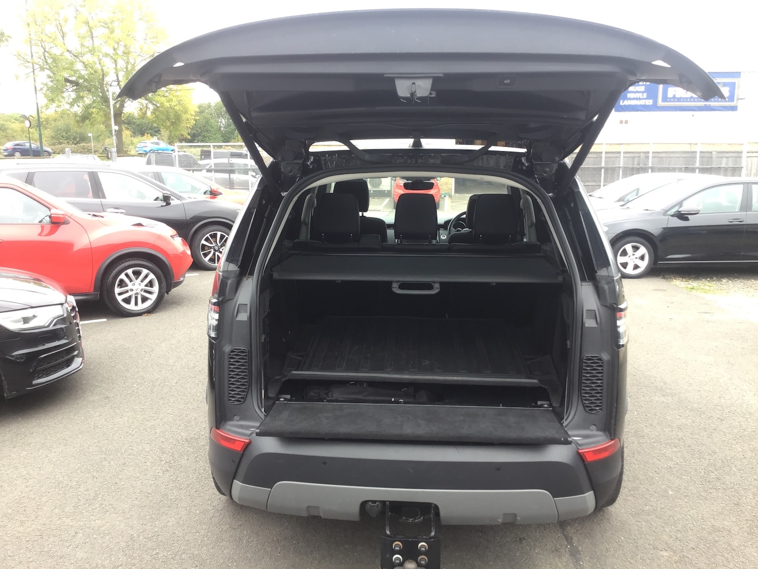 Used Land Rover Discovery 2019 for sale - 77896817: Photo 17