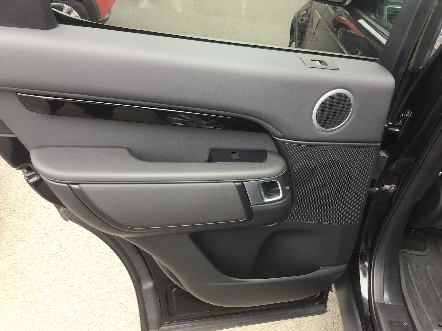 Used Land Rover Discovery 2019 for sale - 77896817: Photo 27