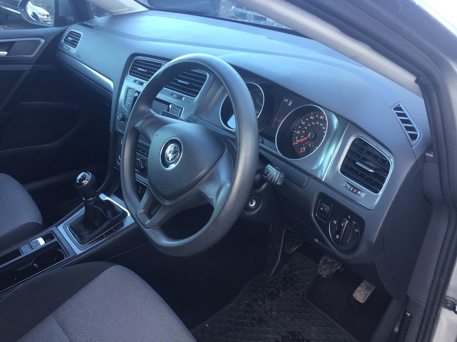 Used Volkswagen Golf 2015 for sale - 77125034: Photo 43