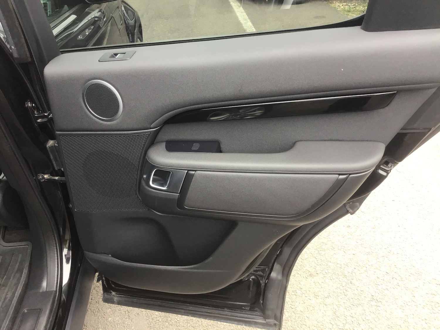 Used Land Rover Discovery 2019 for sale - 77024147: Photo 41