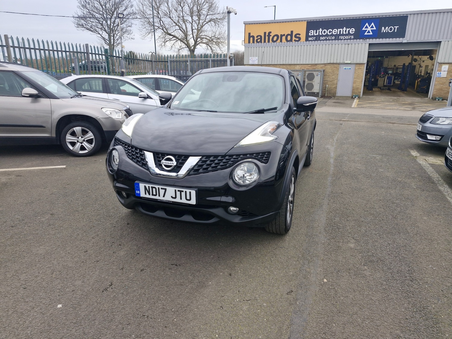 Used Nissan Juke 2017 for sale - 77640793: Photo 3