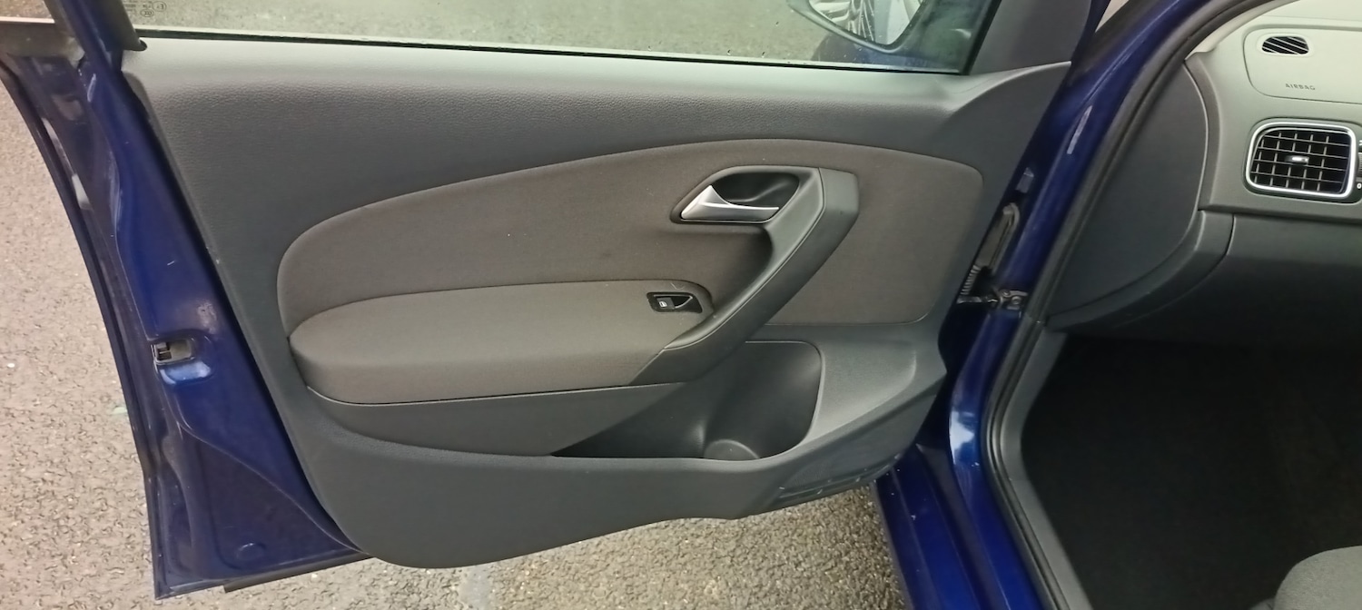 Used Volkswagen Polo 2014 for sale - 77247688: Photo 38