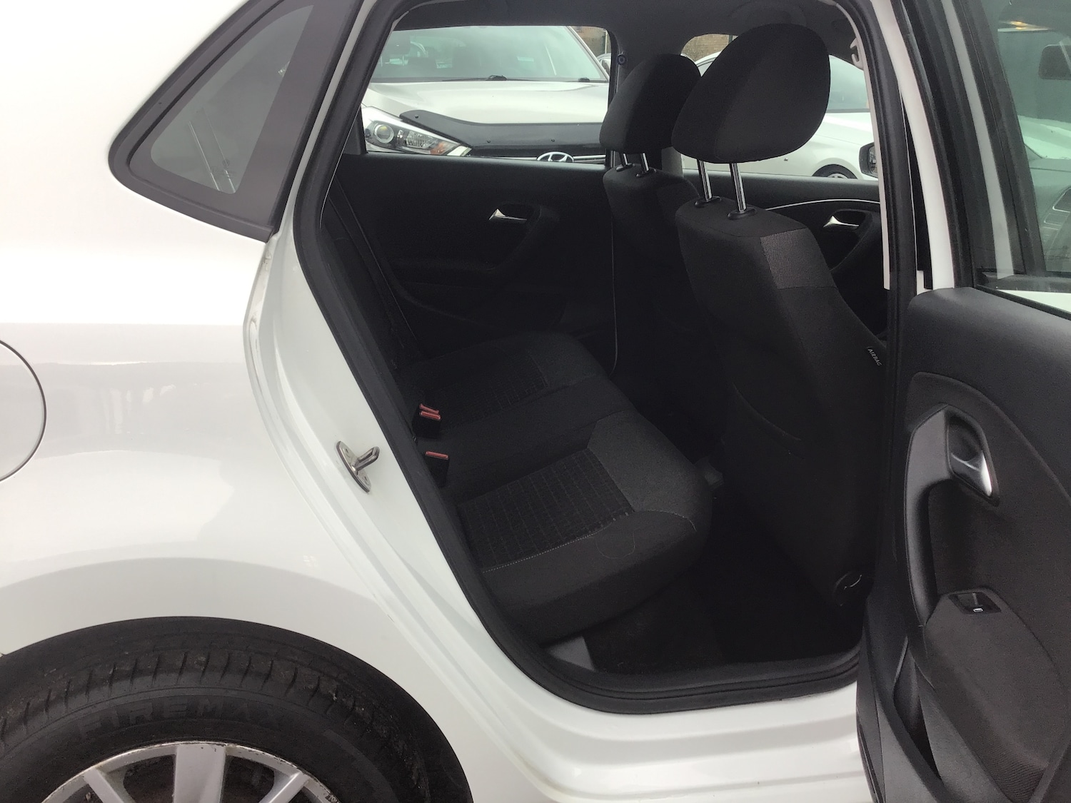 Used Volkswagen Polo 2015 for sale - 76968455: Photo 17