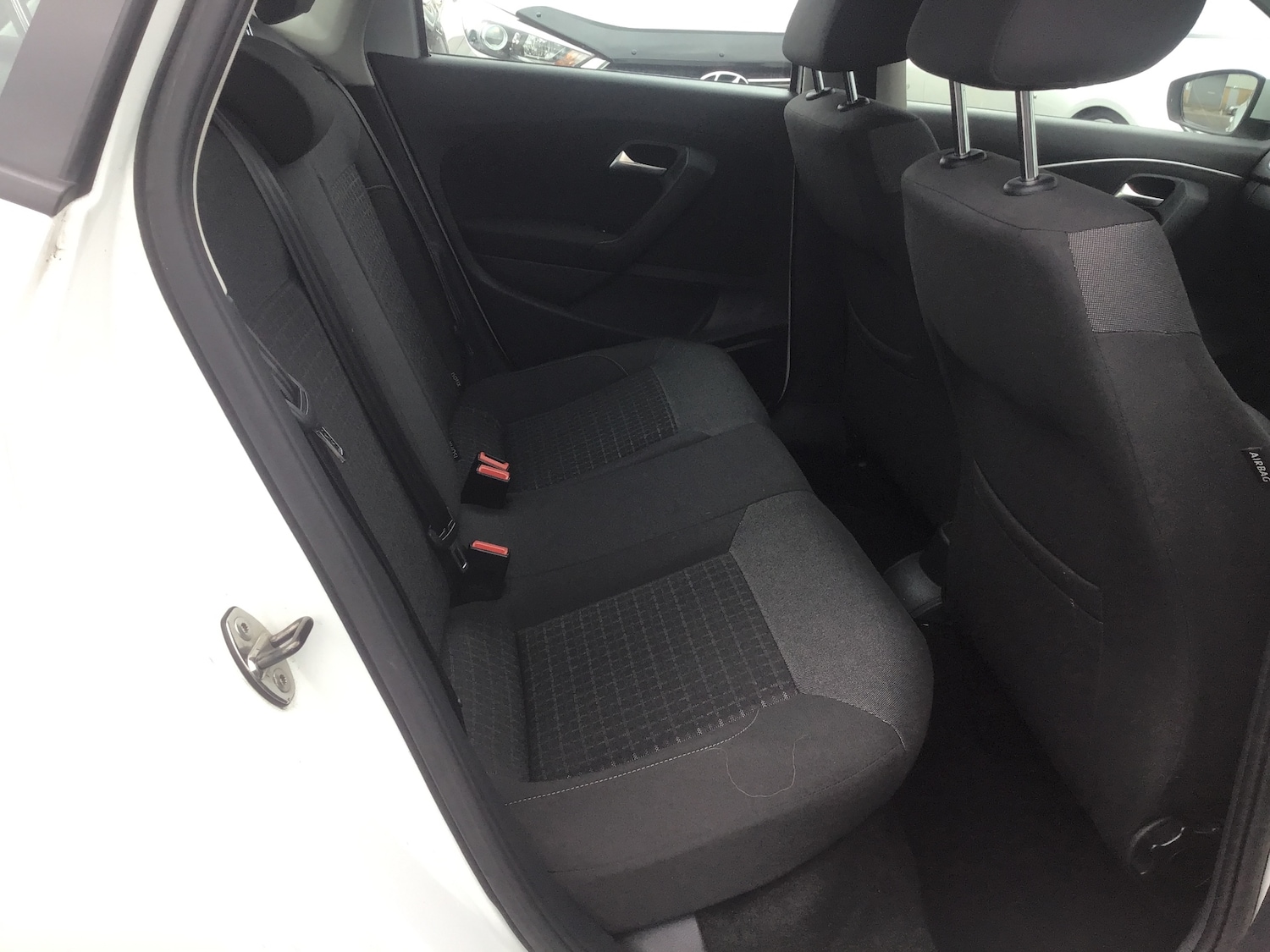 Used Volkswagen Polo 2015 for sale - 76968455: Photo 19