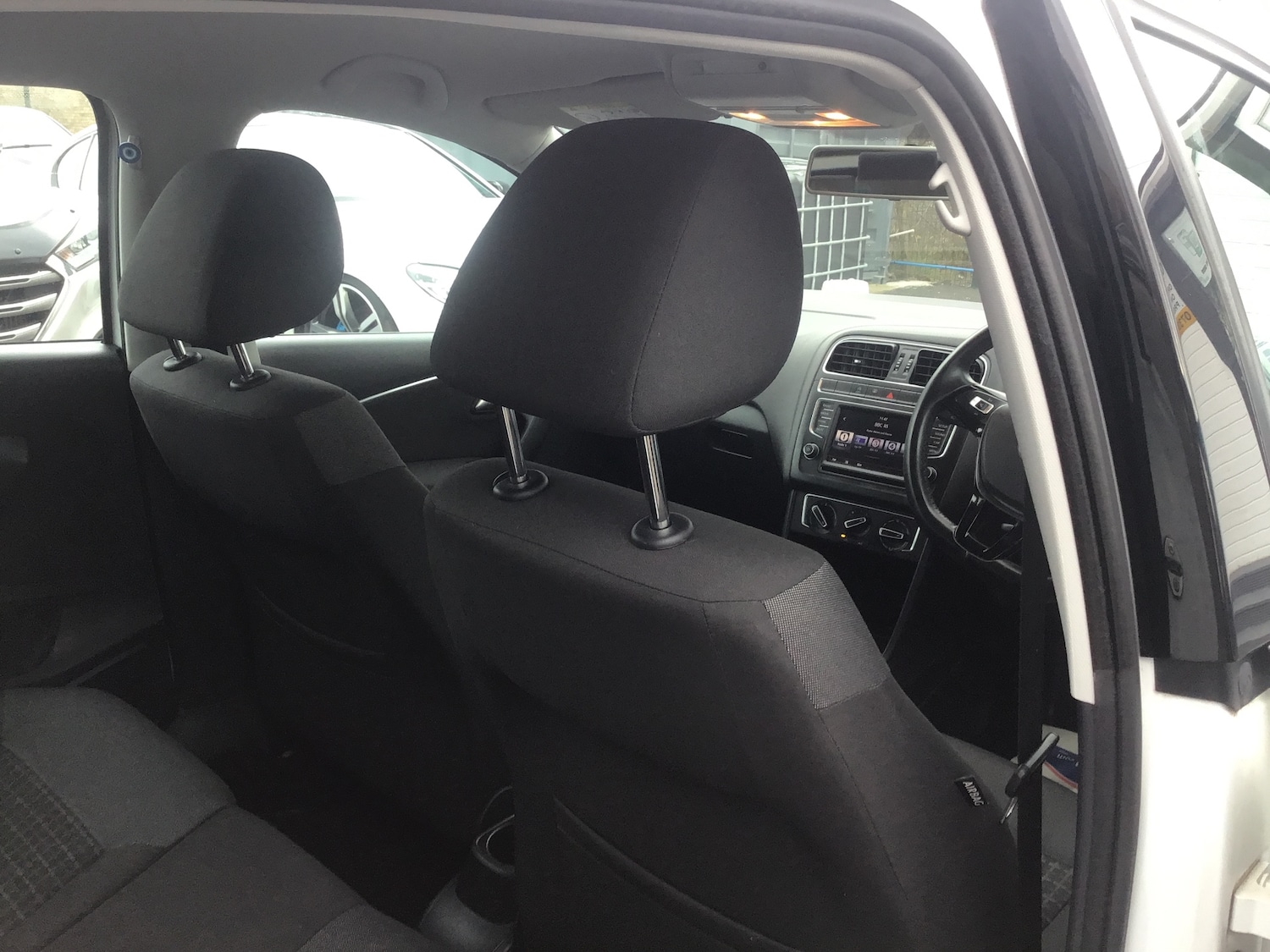 Used Volkswagen Polo 2015 for sale - 76968455: Photo 21