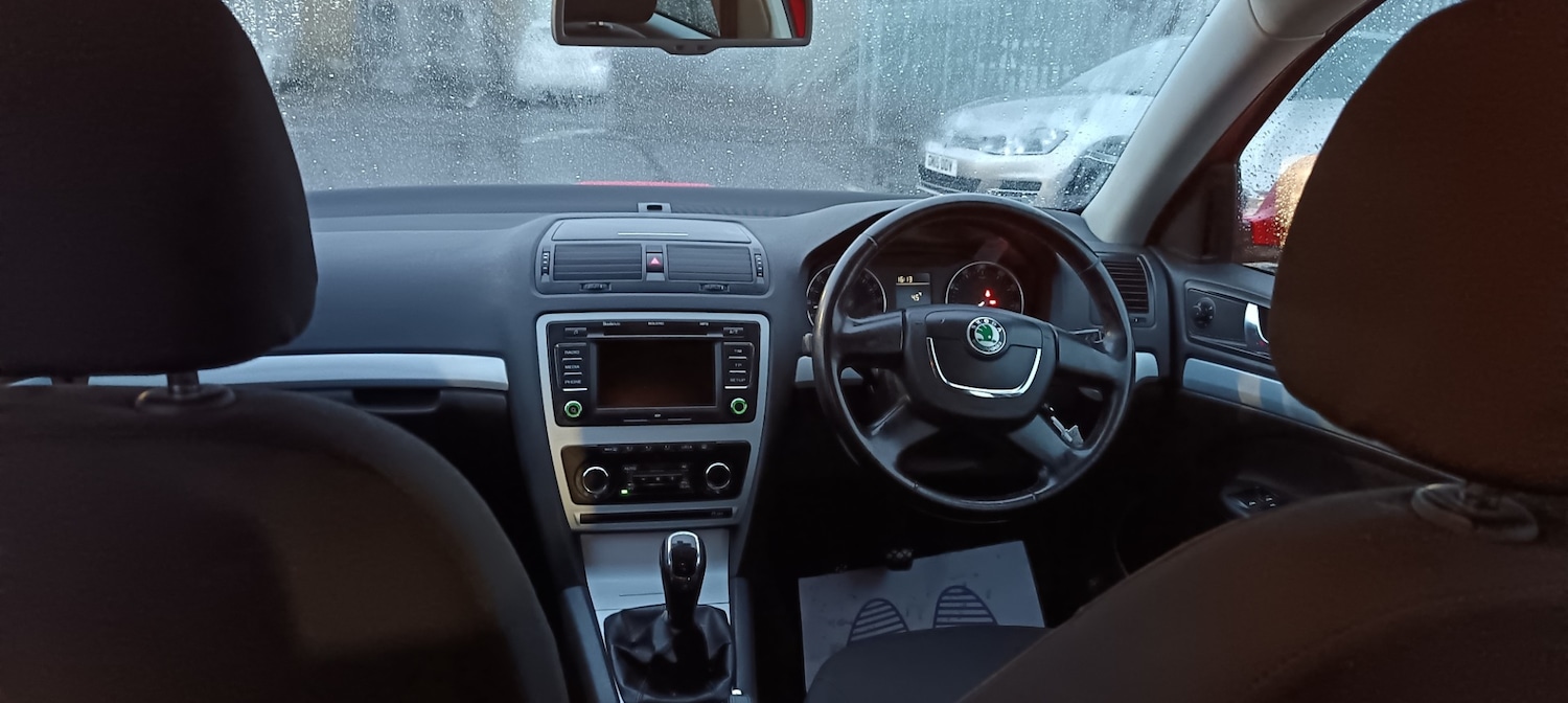 Used Skoda Octavia 2011 for sale - 77339642: Photo 37