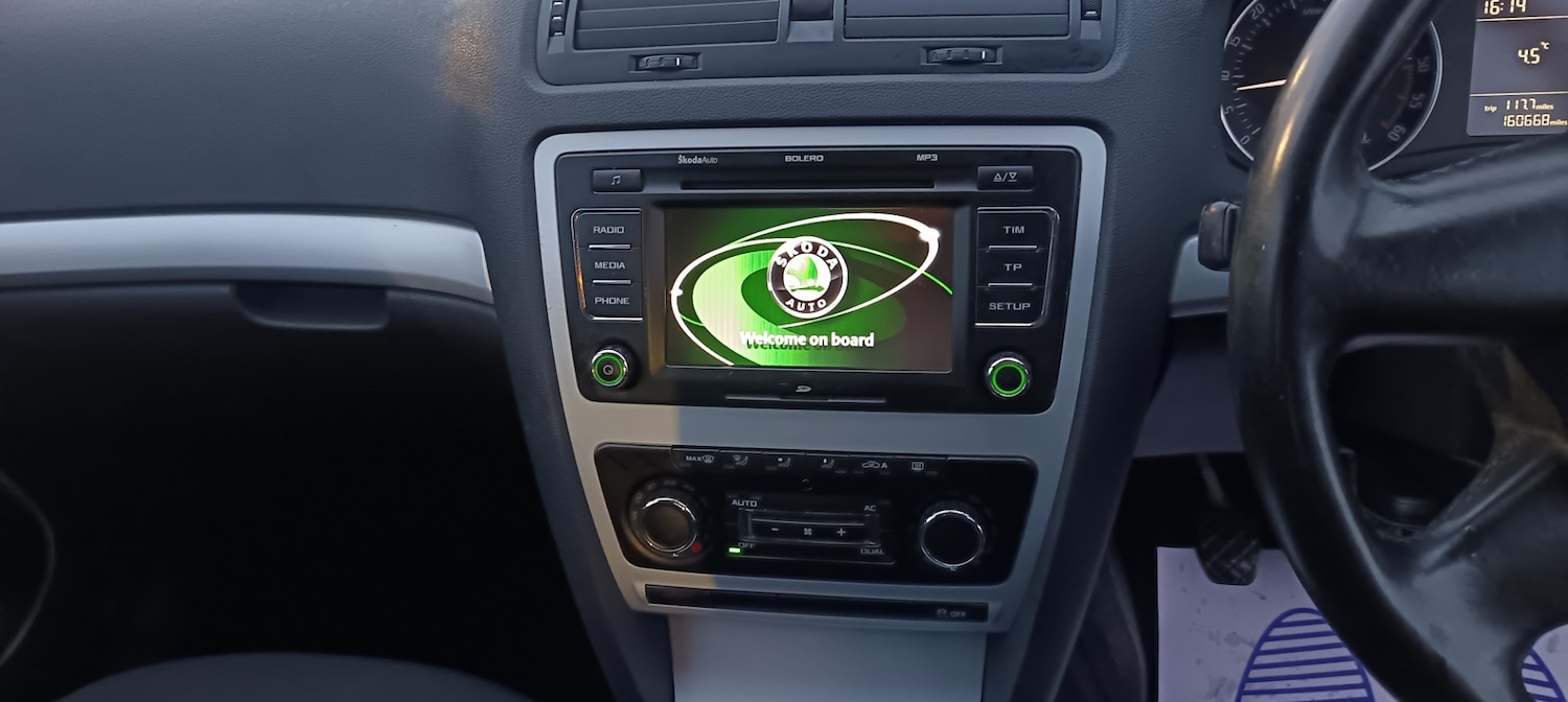 Used Skoda Octavia 2011 for sale - 77339642: Photo 44