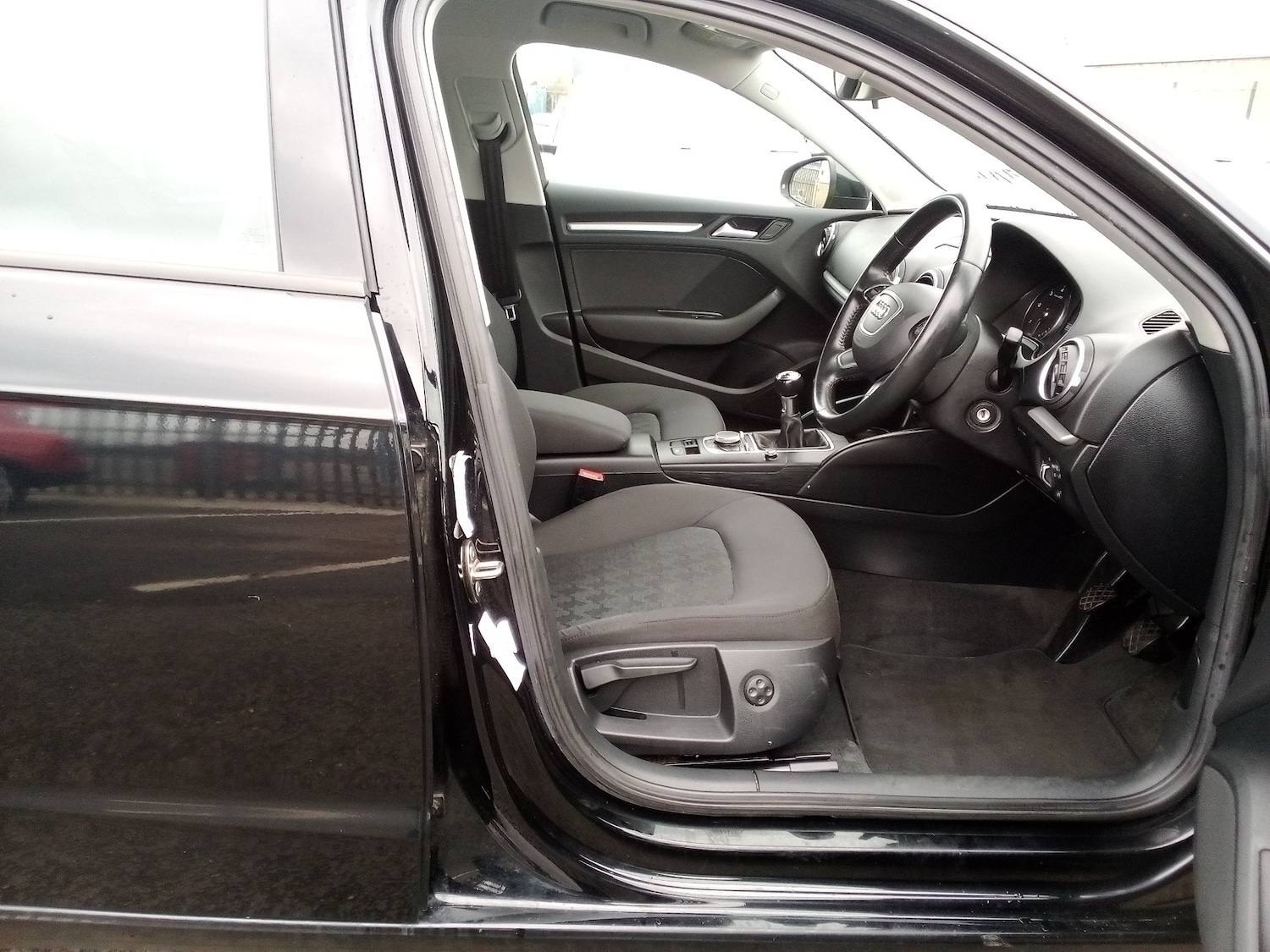 Used Audi A3 2015 for sale - 76968933: Photo 15