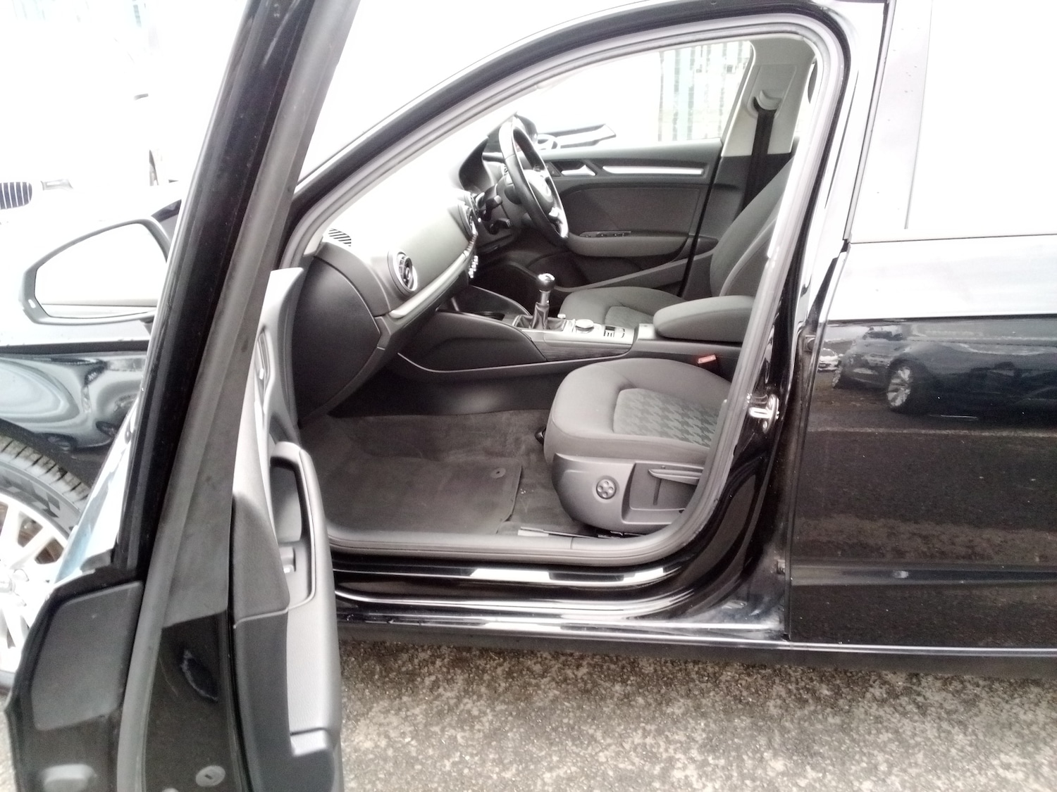 Used Audi A3 2015 for sale - 76968933: Photo 25