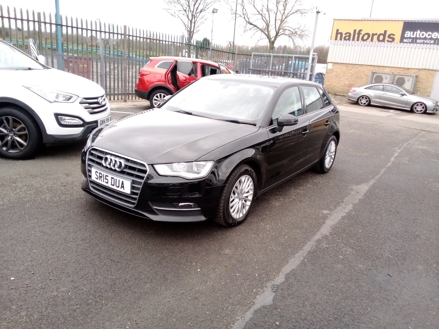 Used Audi A3 2015 for sale - 76968933: Photo 4