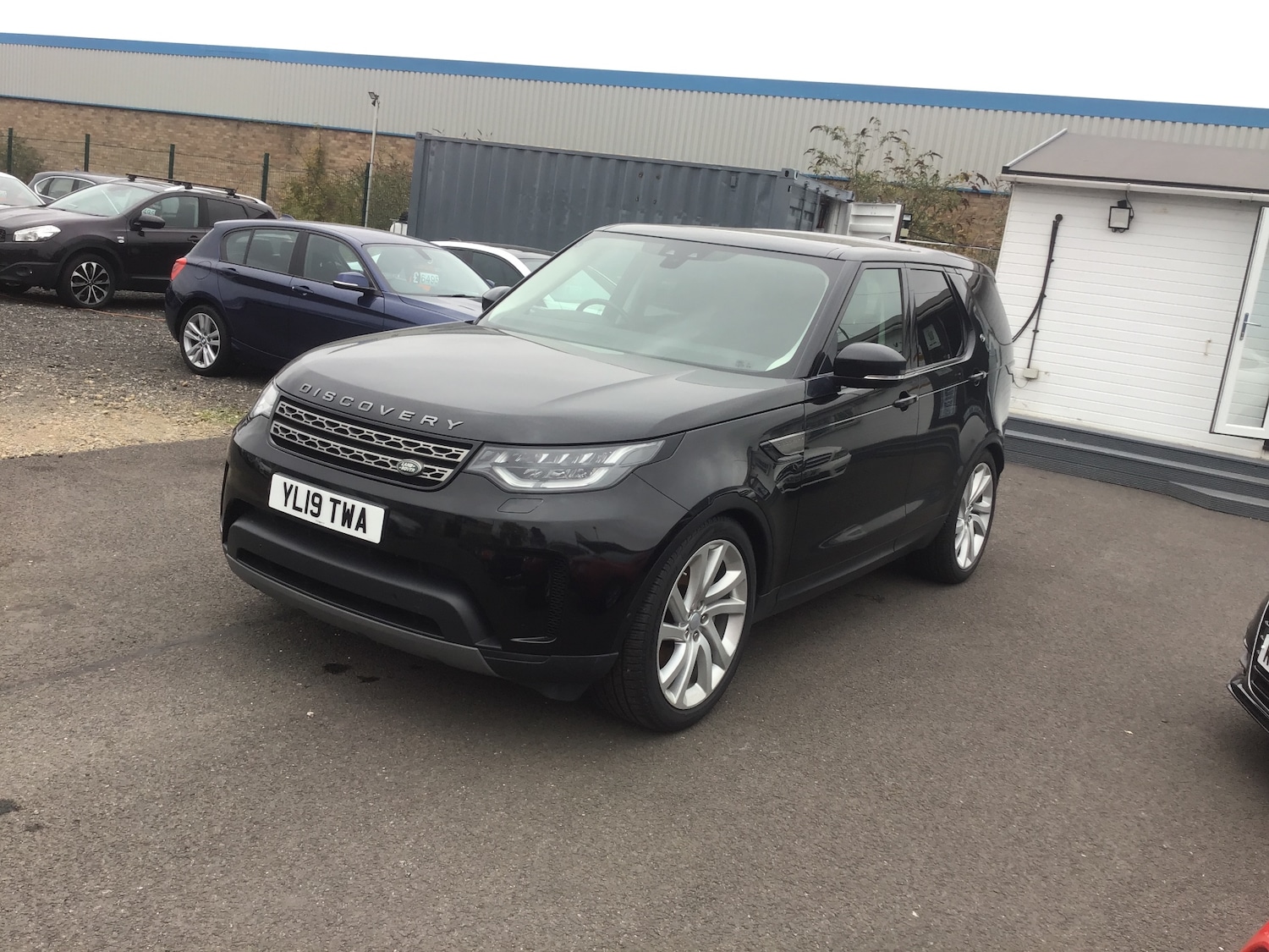 Used Land Rover Discovery 2019 for sale - 76263687: Photo 4