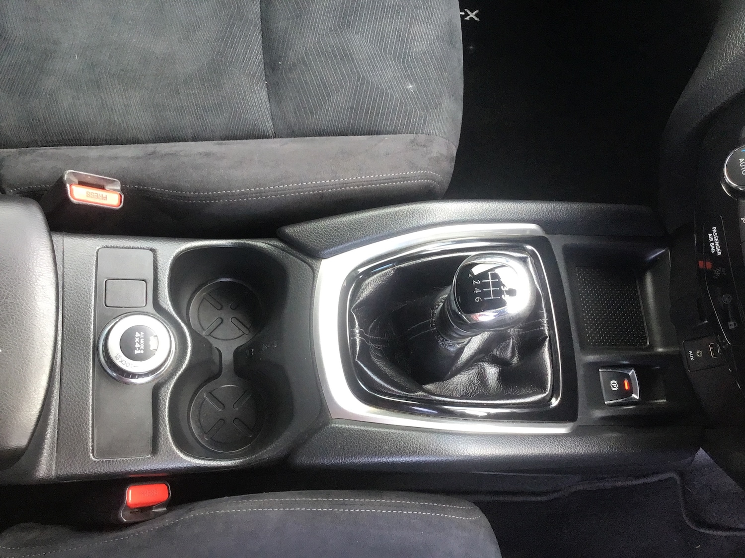 Used Nissan X-Trail 2015 for sale - 76276885: Photo 25