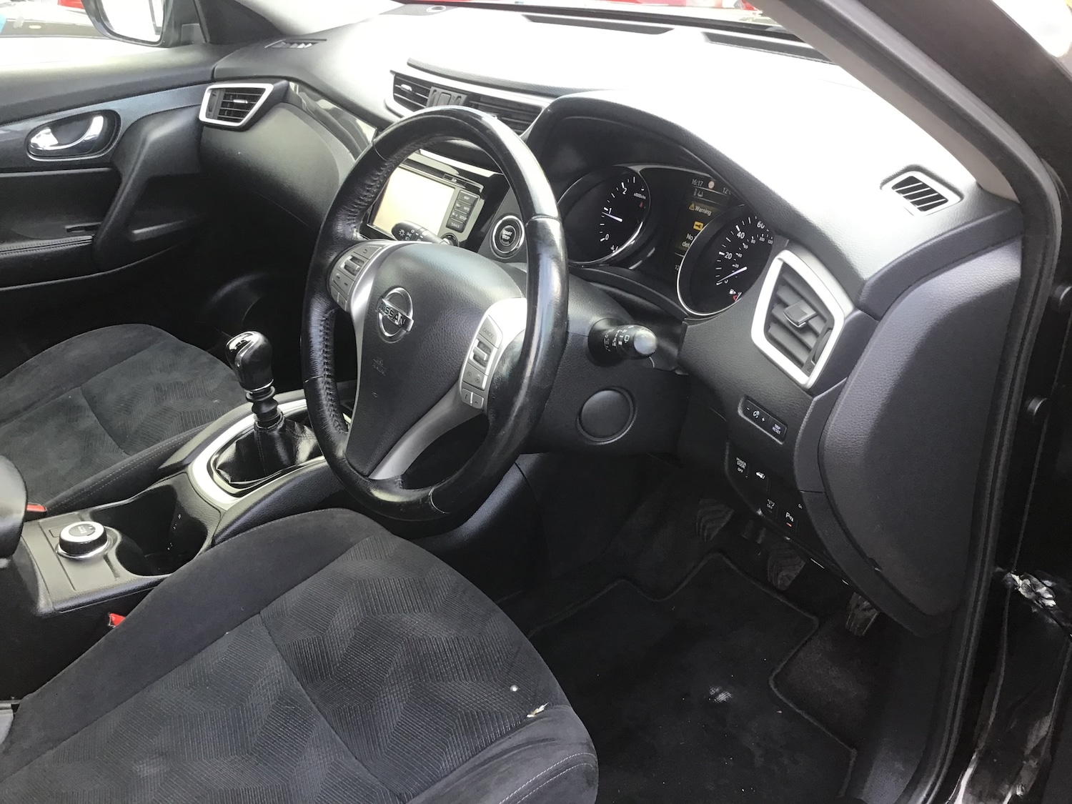 Used Nissan X-Trail 2015 for sale - 76276885: Photo 42