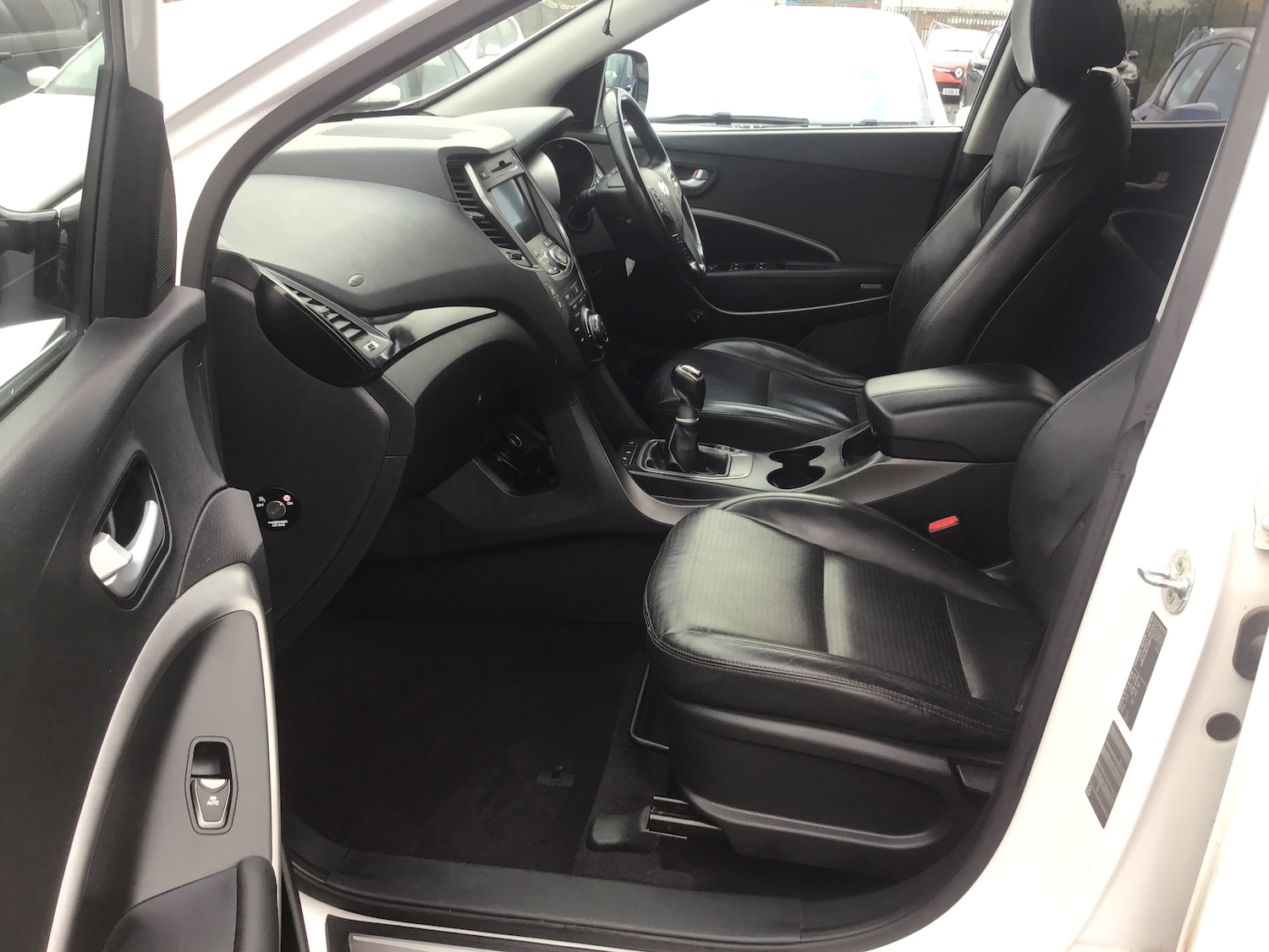 Used Hyundai Santa Fe 2014 for sale - 76681667: Photo 17