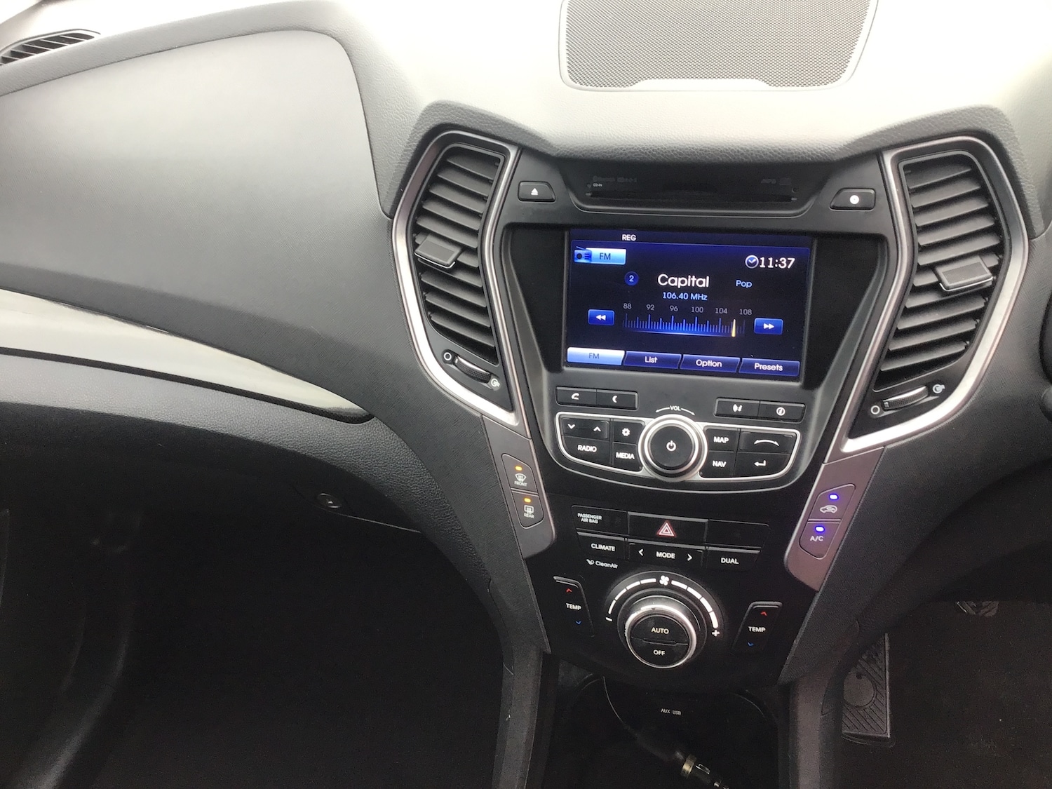 Used Hyundai Santa Fe 2014 for sale - 76681667: Photo 25