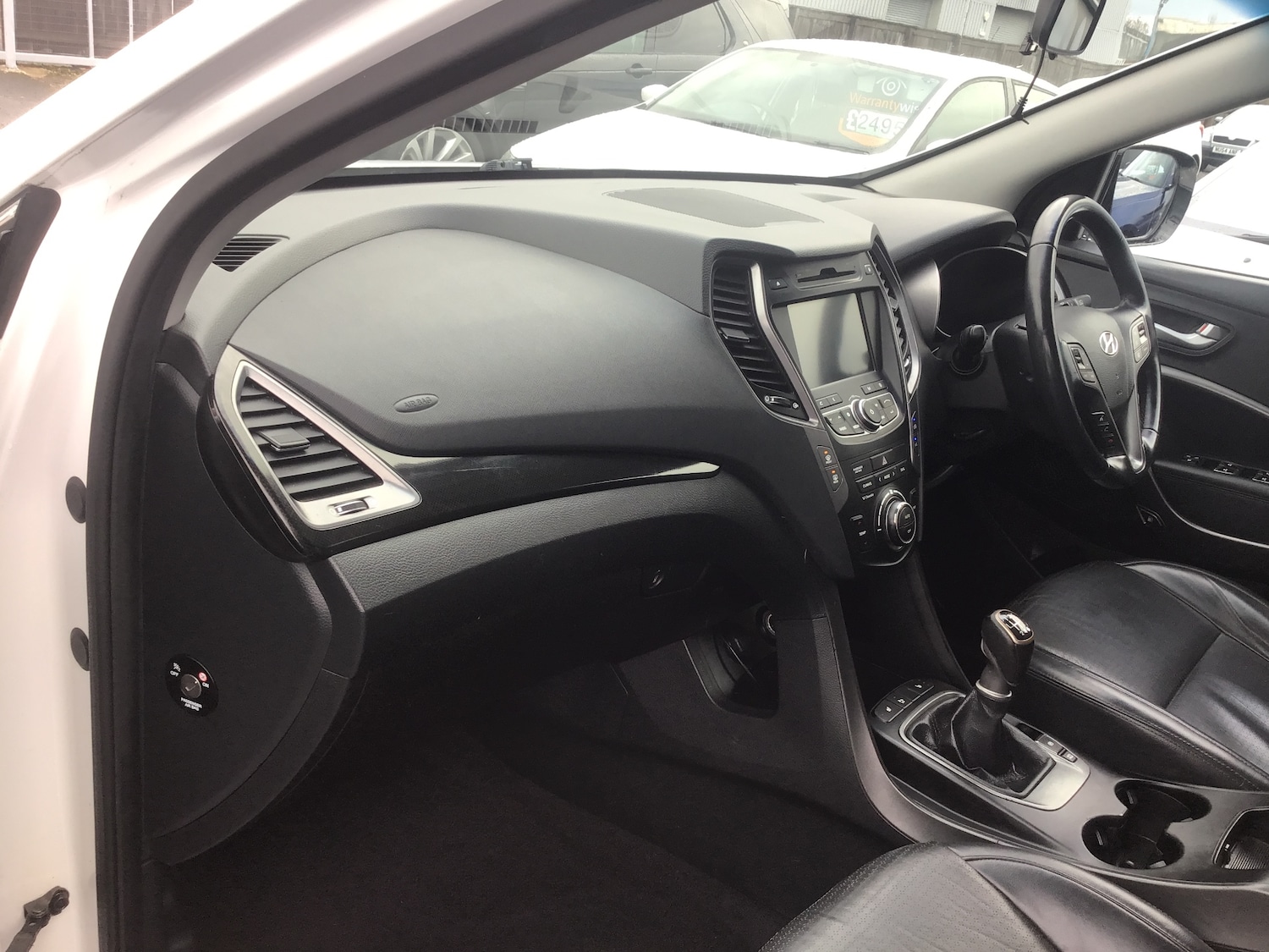 Used Hyundai Santa Fe 2014 for sale - 76681667: Photo 43