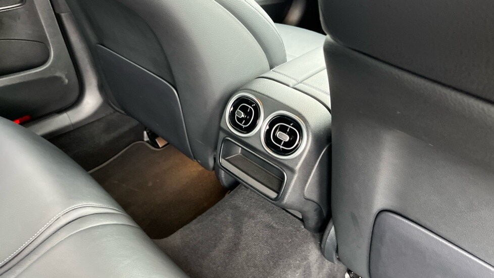 Used Mercedes-Benz C Class 2022 for sale - 76112288: Photo 32