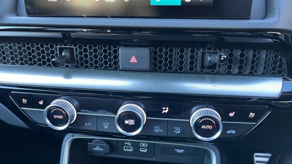 Used Honda CR-V 2024 for sale - 76079102: Photo 34