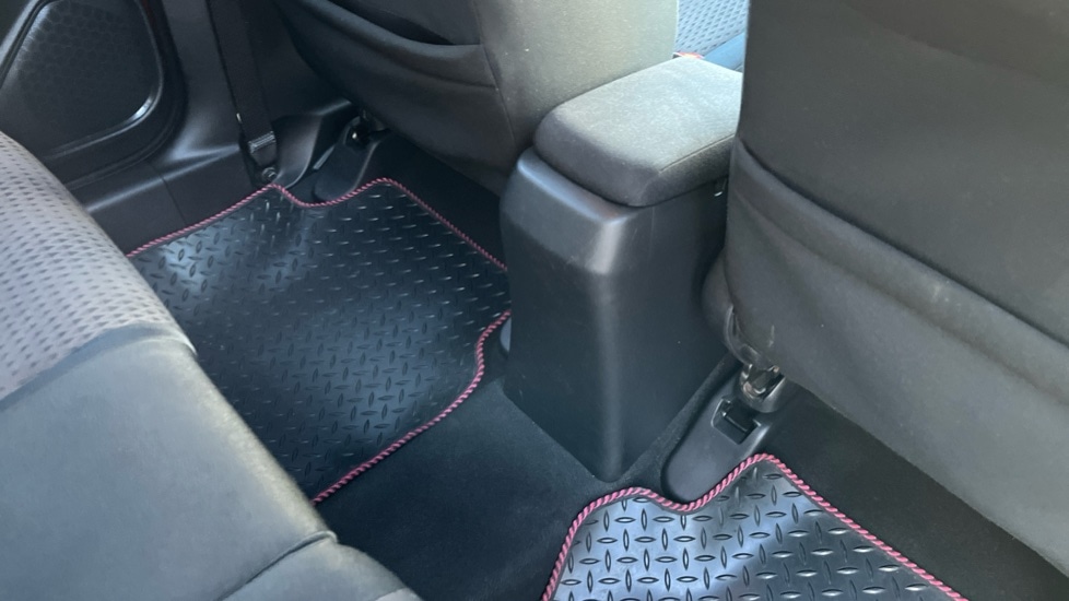 Used Honda Jazz 2018 for sale - 76602812: Photo 30