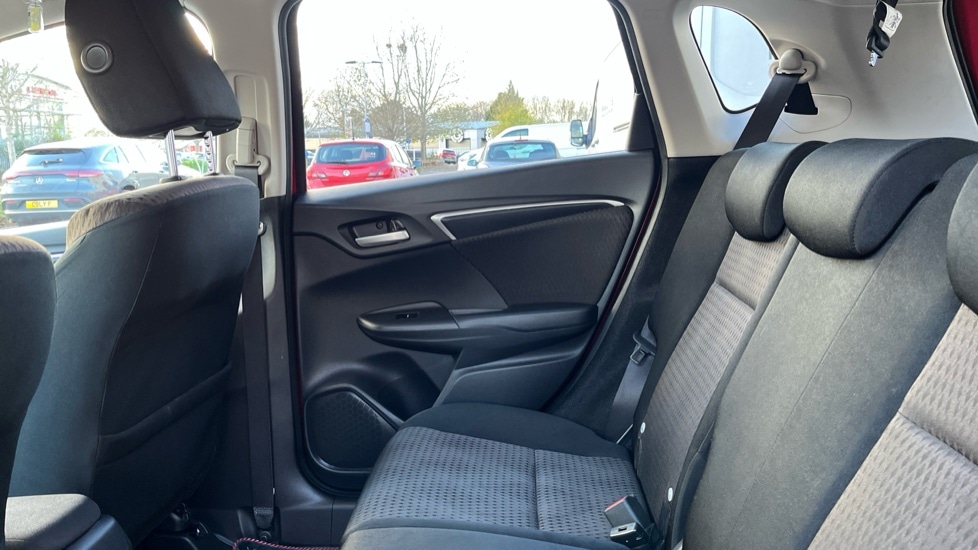 Used Honda Jazz 2018 for sale - 76602812: Photo 8