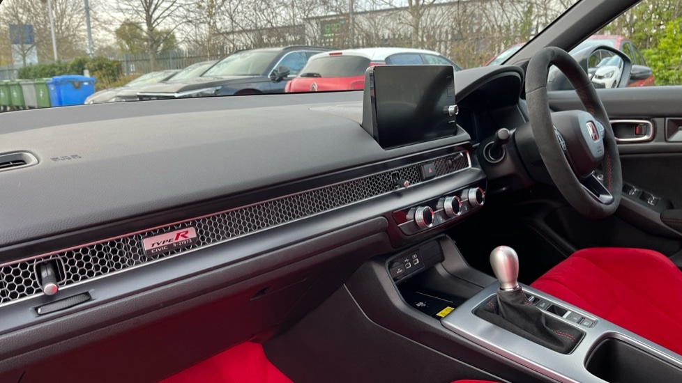 Used Honda Civic 2025 for sale - 76640217: Photo 2