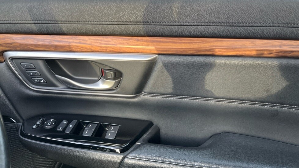 Used Honda CR-V 2018 for sale - 76466506: Photo 28