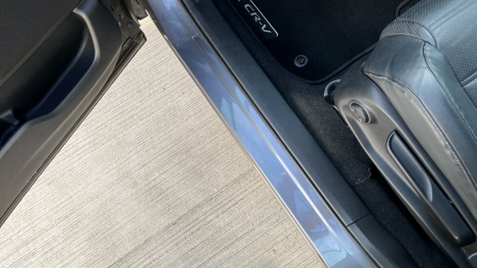 Used Honda CR-V 2018 for sale - 76466506: Photo 36