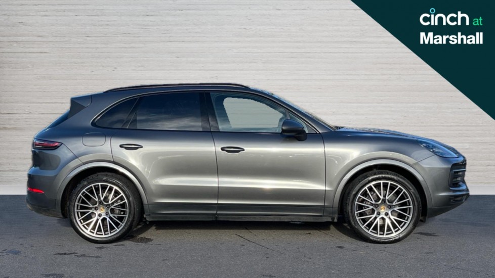 Used Porsche Cayenne 2019 for sale - 76856449: Photo 2