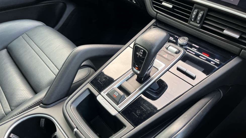 Used Porsche Cayenne 2019 for sale - 76856449: Photo 28