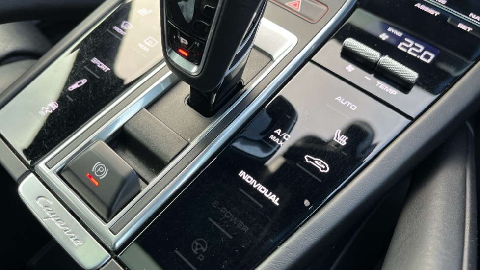 Used Porsche Cayenne 2019 for sale - 76856449: Photo 37