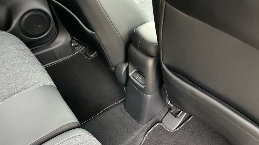 Used Honda Jazz 2024 for sale - 76350878: Photo 31