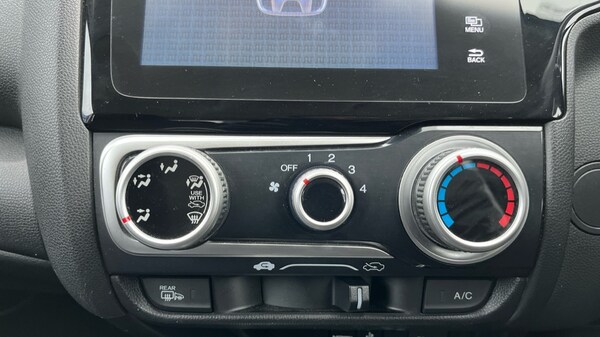 Used Honda Jazz 2018 for sale - 76124817: Photo 32