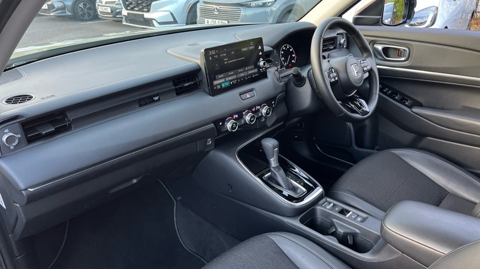 Used Honda HR-V 2023 for sale - 76428245: Photo 2