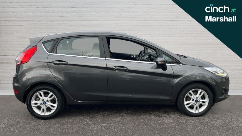 Used Ford Fiesta 2016 for sale - 76684121: Photo 2