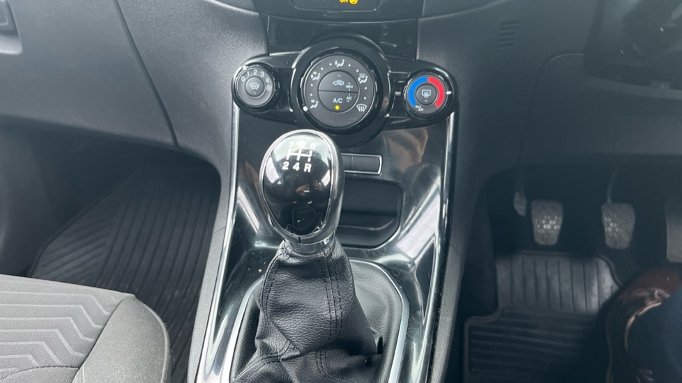 Used Ford Fiesta 2016 for sale - 76684121: Photo 28