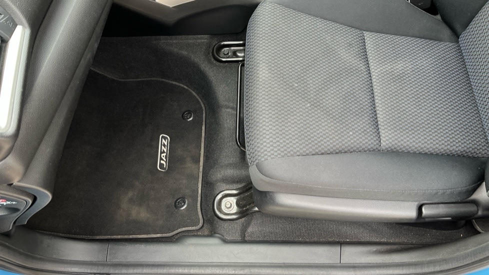 Used Honda Jazz 2018 for sale - 76404718: Photo 30