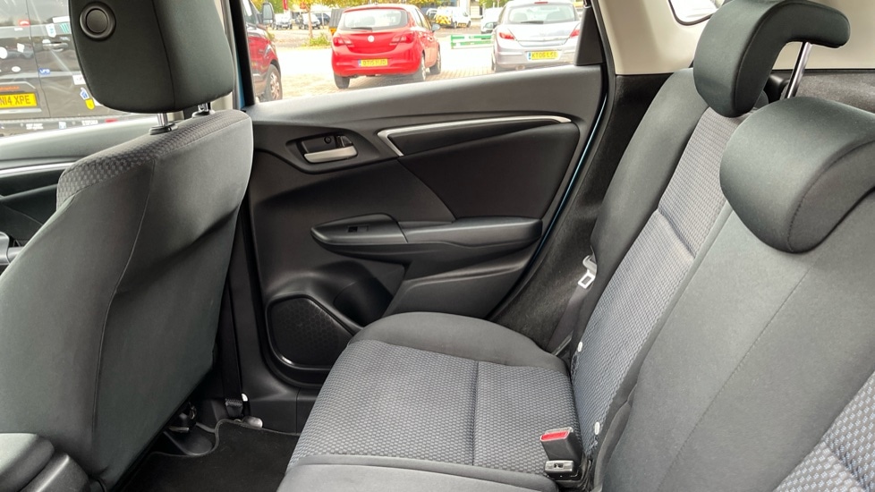 Used Honda Jazz 2018 for sale - 76404718: Photo 8